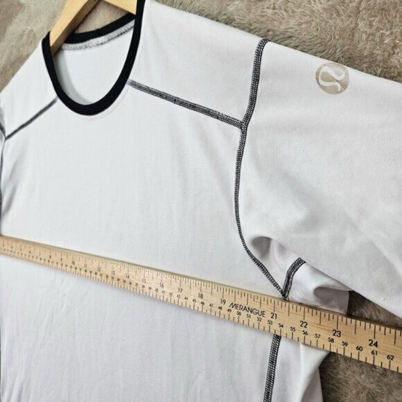 Lululemon Gym Workout Performance Athletic Men's T-Shirt White Short Sleeve Logo - Picture 3 of 10
